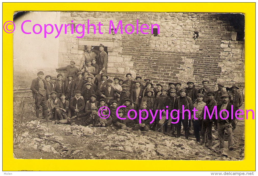 Rare CARTE PHOTO TRAVAILLEURS ETTERBEEK FOTOKAART OMER MEIRE 1 GUIDE & 1 ESCADRON ? 1914-18 GUERRE WW1 ? 2809 - Etterbeek