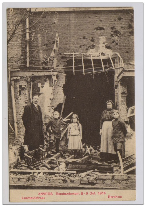 Antwerpen Berchem Gezin Bij Vernield Huis In Leemputstraat - Guerre 1914-18