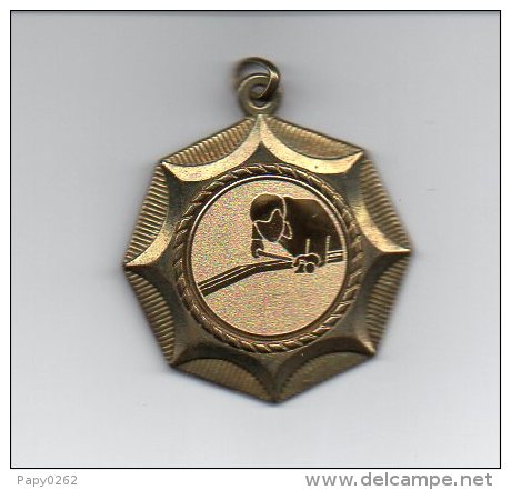 880 I ) Belle Medaille  Billard - 45mm - Biljart