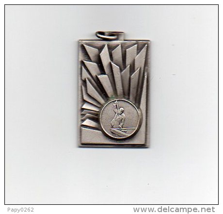 886 I ) Belle Medaille  Billard - - Billares