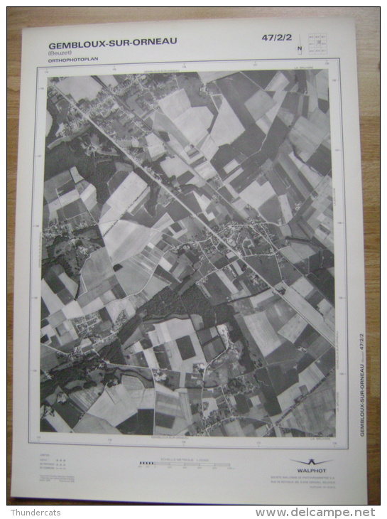 GRAND PHOTO VUE AERIENNE 66 Cm X 48 Cm De 1979  GEMBLOUX SUR ORNEAU BEUZET - Cartes Topographiques