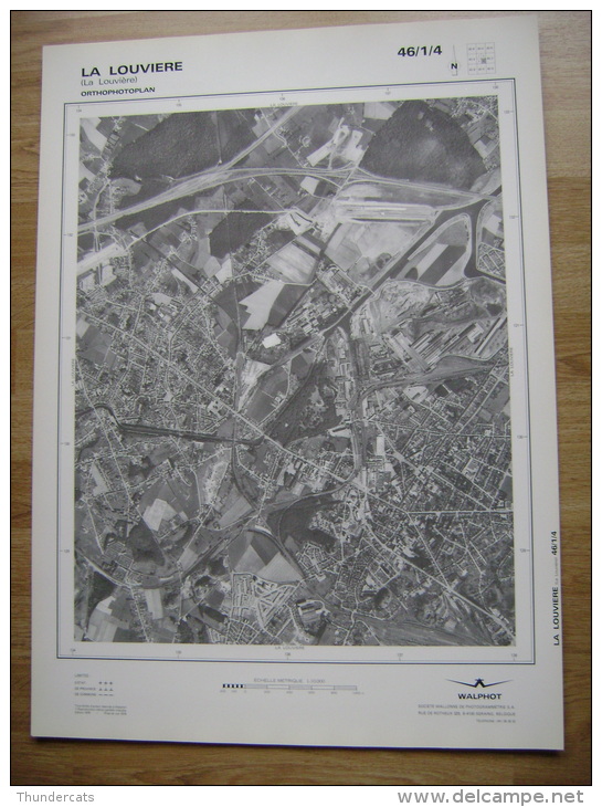 GRAND PHOTO VUE AERIENNE 66 Cm X 48 Cm De 1979  LA LOUVIERE - Cartes Topographiques