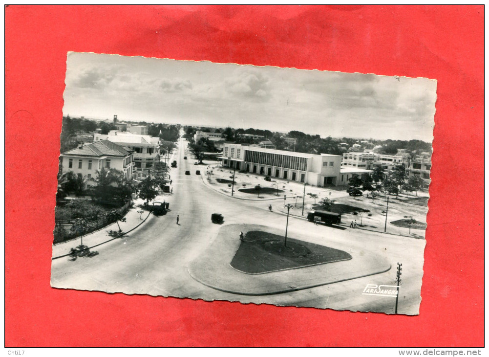 POINTE NOIRE    1950   AVENUE DU GENERAL DE GAULLE  CIRC OUI EDIT - Pointe-Noire