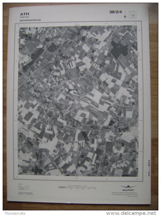 GRAND PHOTO VUE AERIENNE 66 Cm X 48 Cm De 1979  ATH ISIERES - Cartes Topographiques