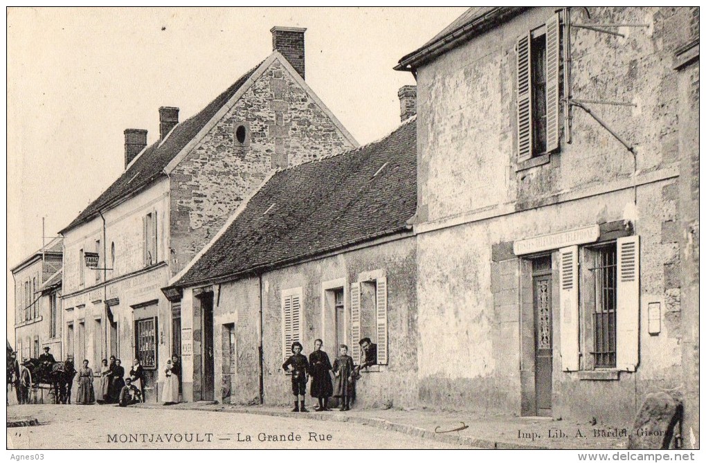 MONTJAVOULT      La Grande Rue - Montjavoult