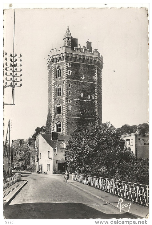 44  OUDON  LA  TOUR  MONUMENT  HISTORIQUE - Oudon