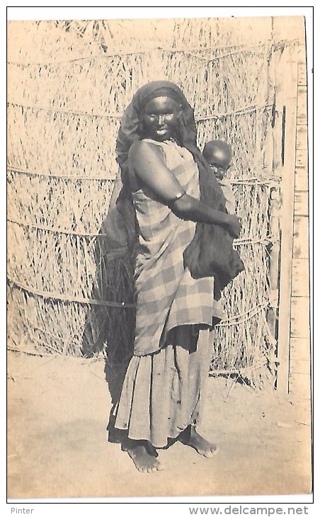 SOMALIE - Femme Et Son Enfant - Somalie