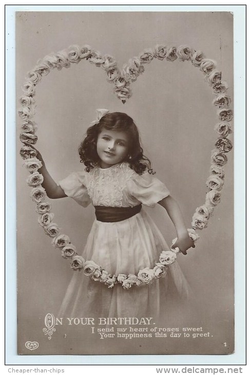 Young Girl With Heart-shaped Garland Of Roses - Abbildungen