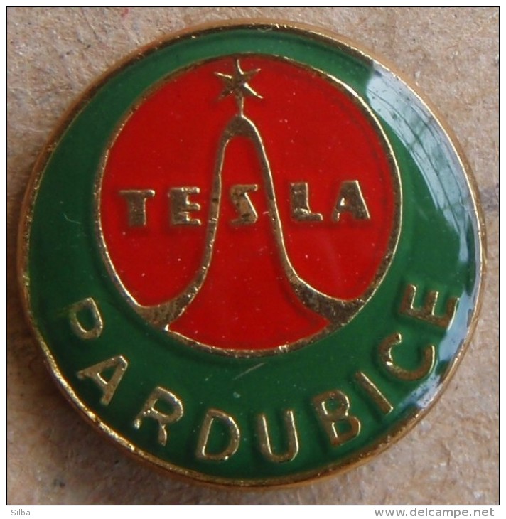 Nikola TESLA Company Czechoslovakia Electronic Industry Pardubice Pin Badge - Marche