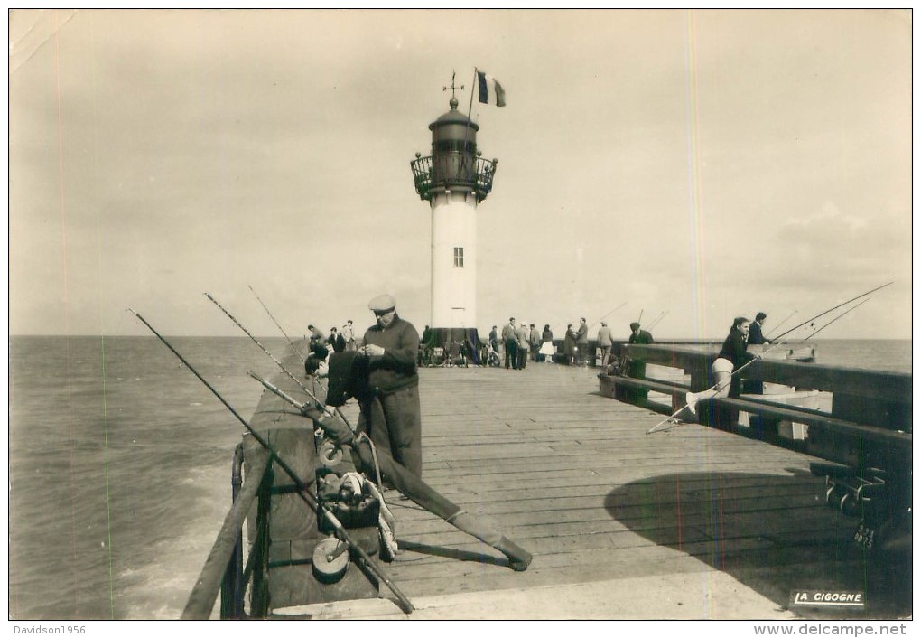 Belle Cpsm    -     Dieppe  -  Le Phare , Animée , Pêcheurs          AG408 - Dieppe