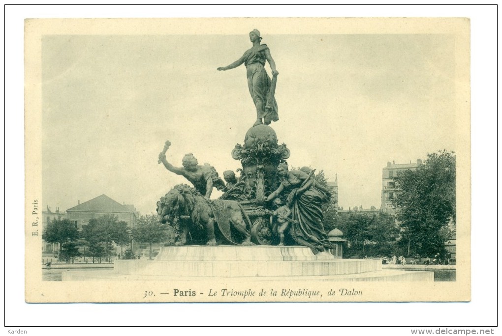 Frankrijk . Paris  - Le Triomphe De La République - De Dalou - Estatuas