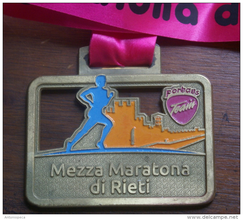 ITALIA 2013-  MEDAGLIA IN BRONZO DELLA RIETI HALF MARATHON - Atletica