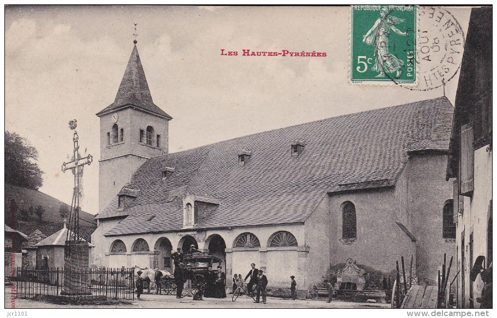 SAINTE-MARIE-DE-CAMPAN. L'EGLISE Et UN ATTELAGE. - Autres & Non Classés