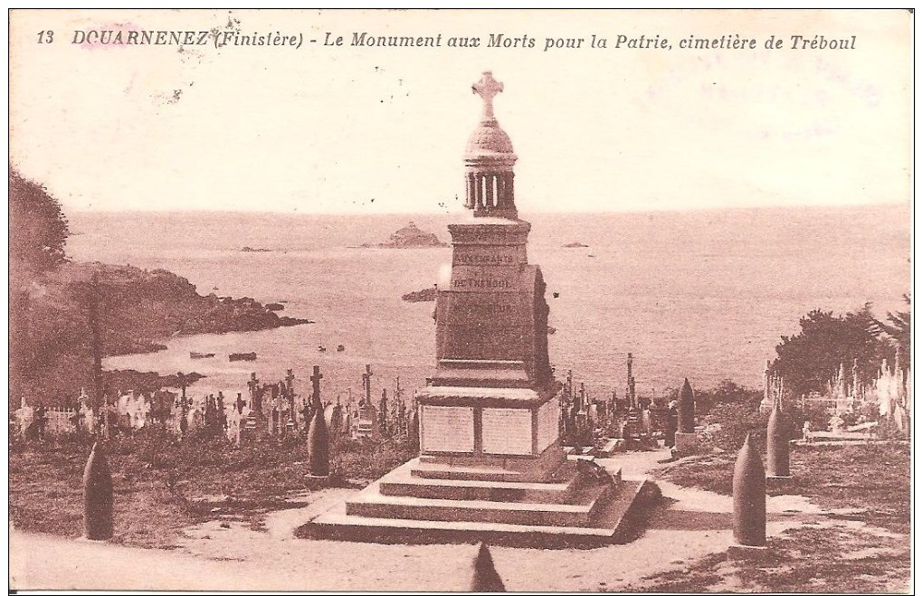 DOUARNENEZ (29) Le Monument Aux Morts Pour La Patrie , Cimetière De TREBOUL En 1932 - Douarnenez