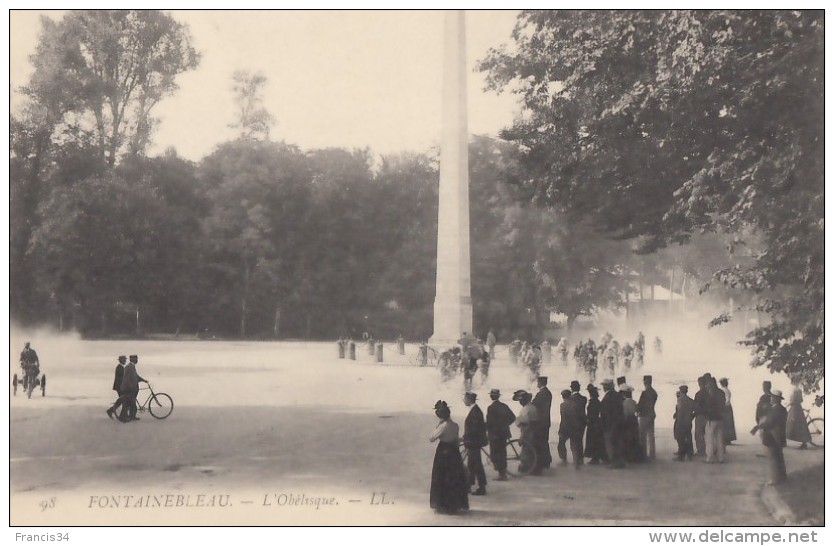 CPA - Fontainebleau - L'Obélisque - Fontainebleau