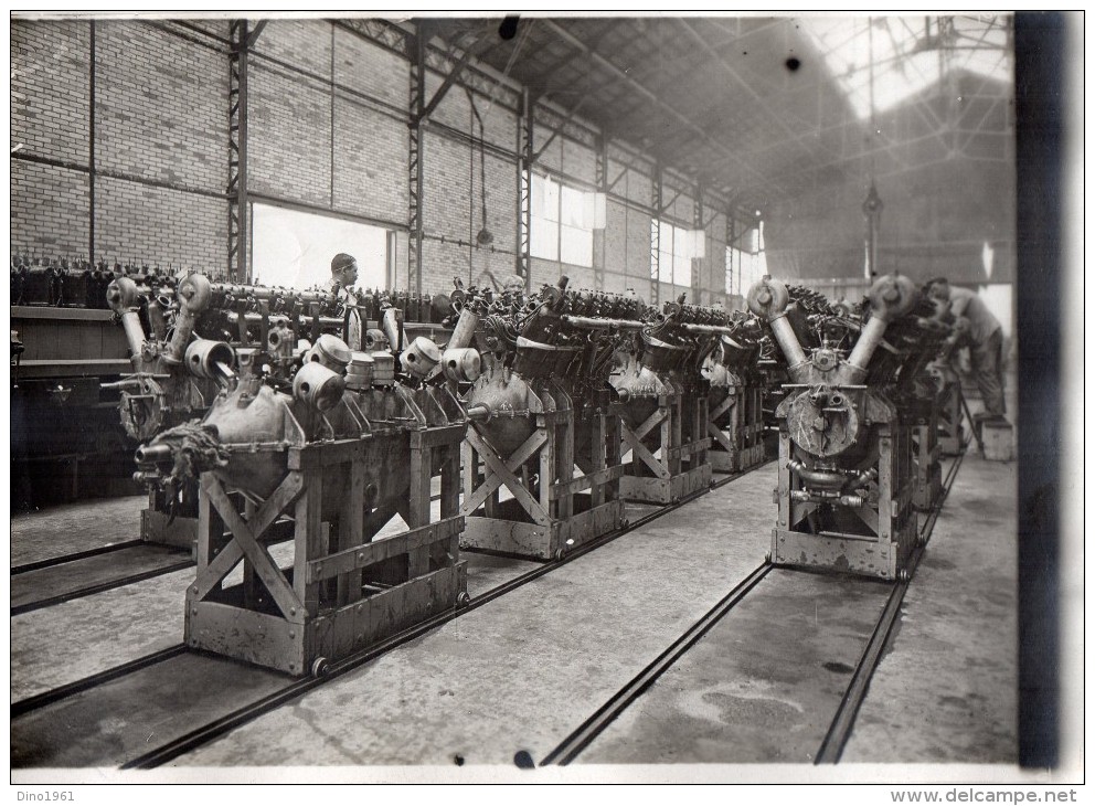 PHOTO 103 - MILITARIA - Photo Originale 18 X 13 - PARIS - Usine RENAULT - Atelier De Réparation - Guerra, Militari