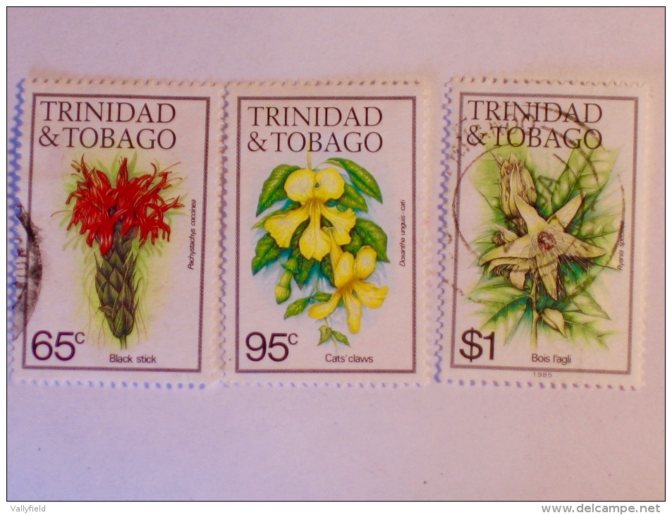 TRINIDAD & TOBAGO   1983   LOT # 3  FLOWERS - Trinité & Tobago (1962-...)