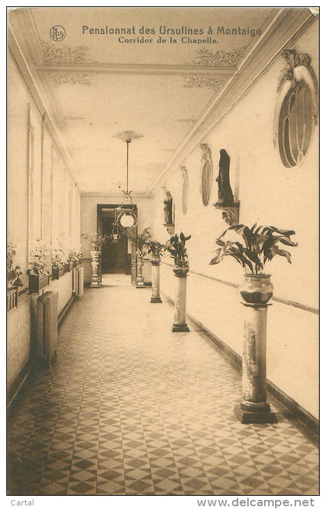 Pensionnat Des Ursulines à MONTAIGU - Corridor De La Chapelle - Scherpenheuvel-Zichem