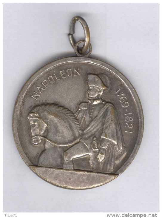 Pendentif Napoléon 1er 1769-1821 - 43 Mm - Autres & Non Classés