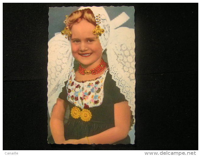 K N°95 / Zeeland -Holland, Enfants De Zélande, Folklore - Meisje In Zeeuwse Dracht, Fillette En Costume De Zélande,1951 - Zoutelande
