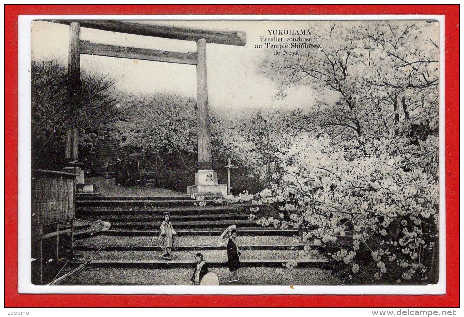 ASIE - JAPON --  YOKOHAMA -- Escalier Conduisant  Au Temple Shintoiste - Yokohama