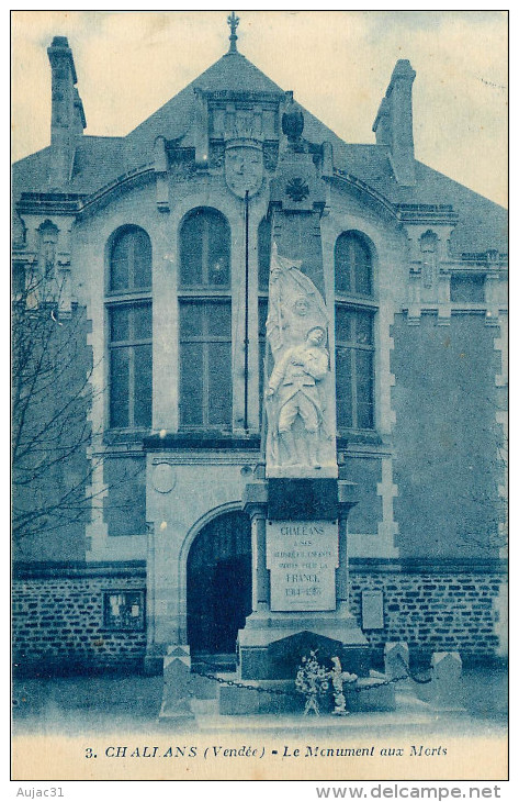 Dép 85 - Challans - Le Monument Aux Morts - 2 Scans - état - Challans