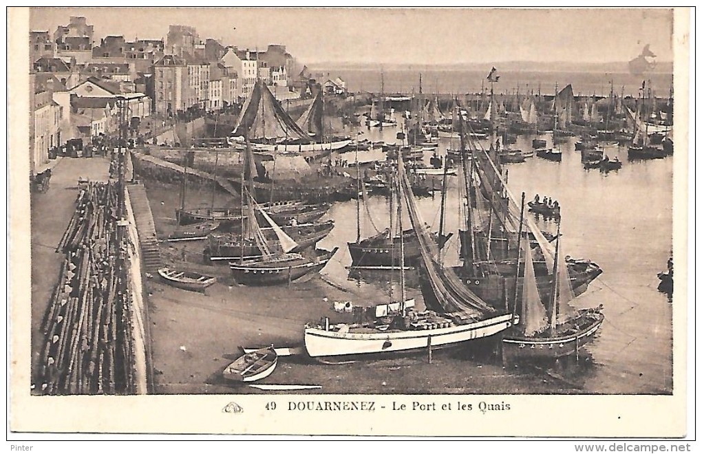 DOUARNENEZ - Le Port Et Les Quais - Douarnenez