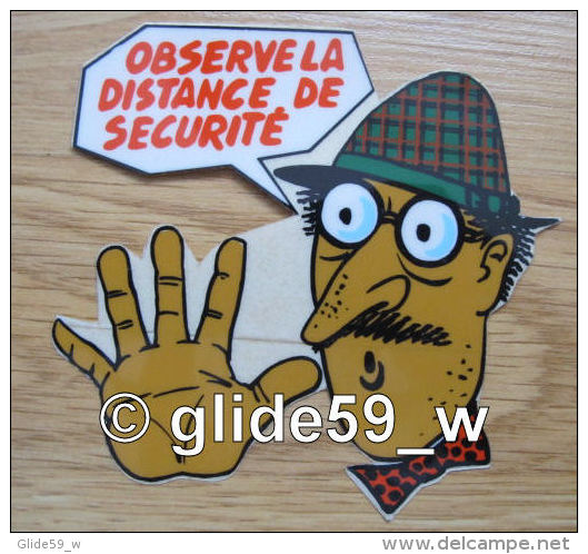 Autocollant "OBSERVE LA DISTANCE DE SECURITE" (Plastic Screen) (an. 70) - Stickers