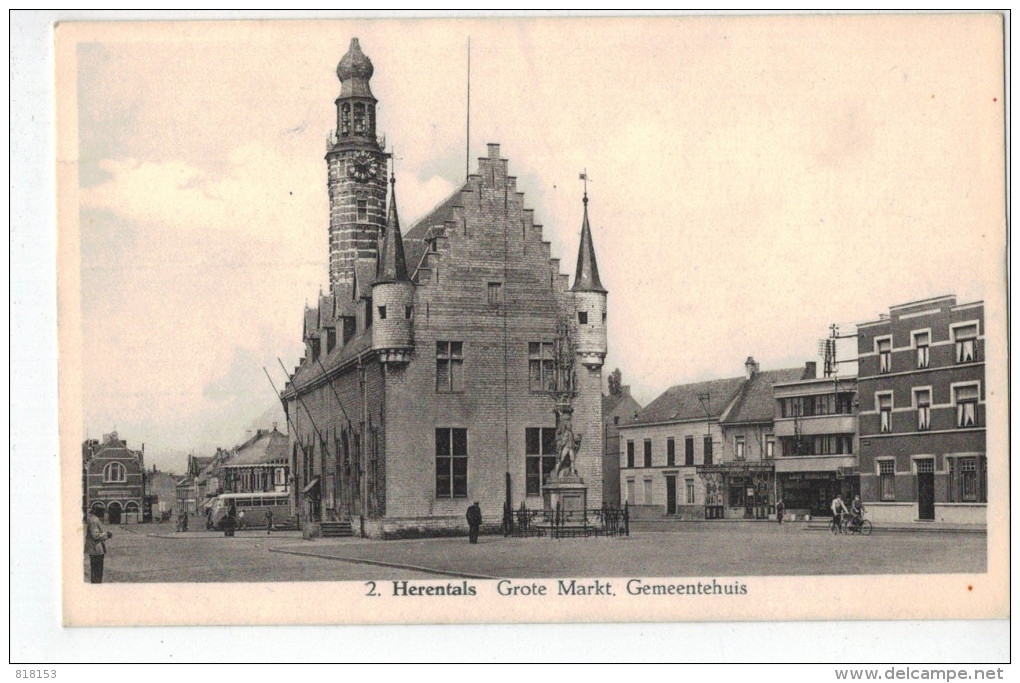 2.Herentals - Grote Markt. Gemeentehuis - Herentals