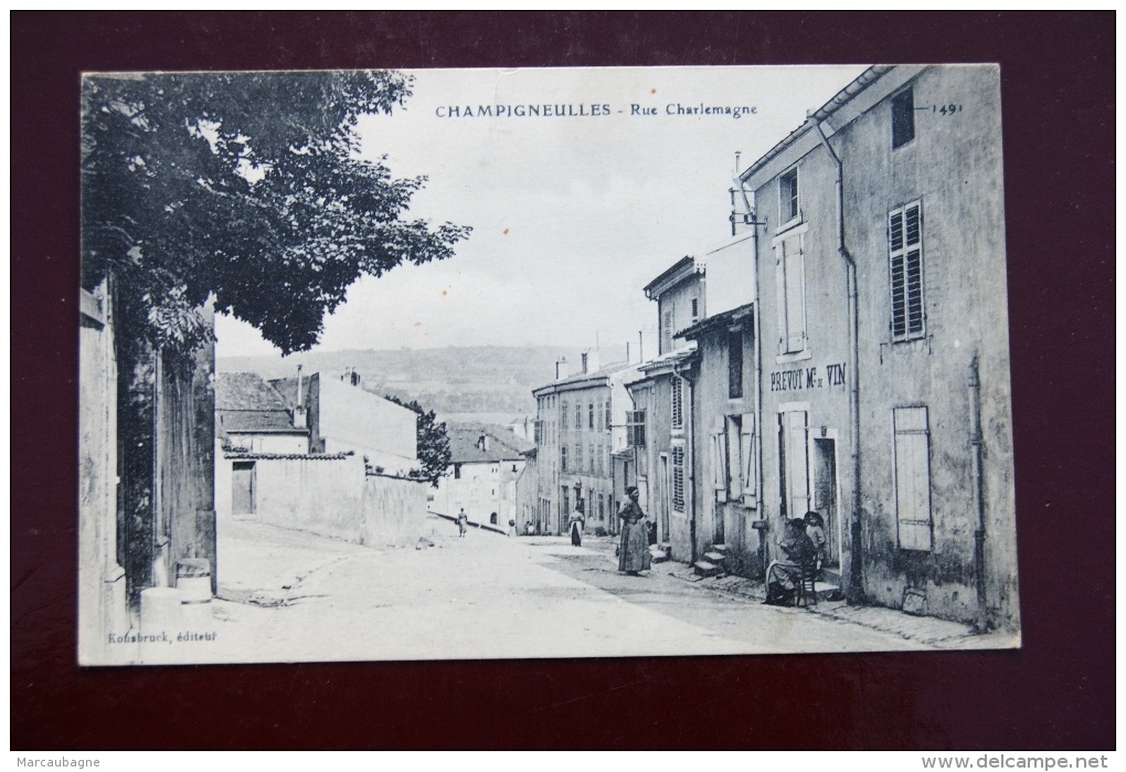 1 CP Champigneulles Rue Charlemagne, Animée Prevot M. Vin - Autres & Non Classés