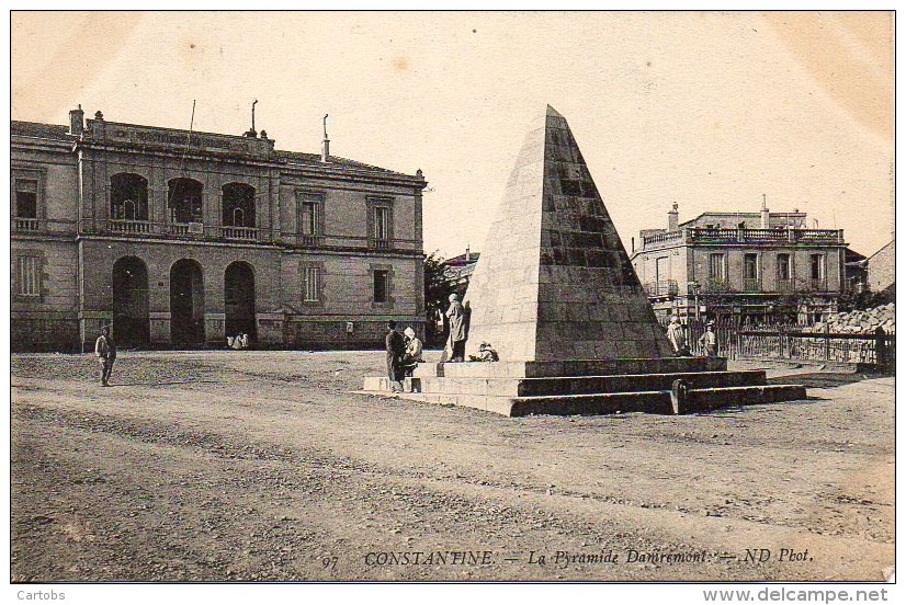 Algérie CONSTANTINE La L'Allée Des Squares - Constantine