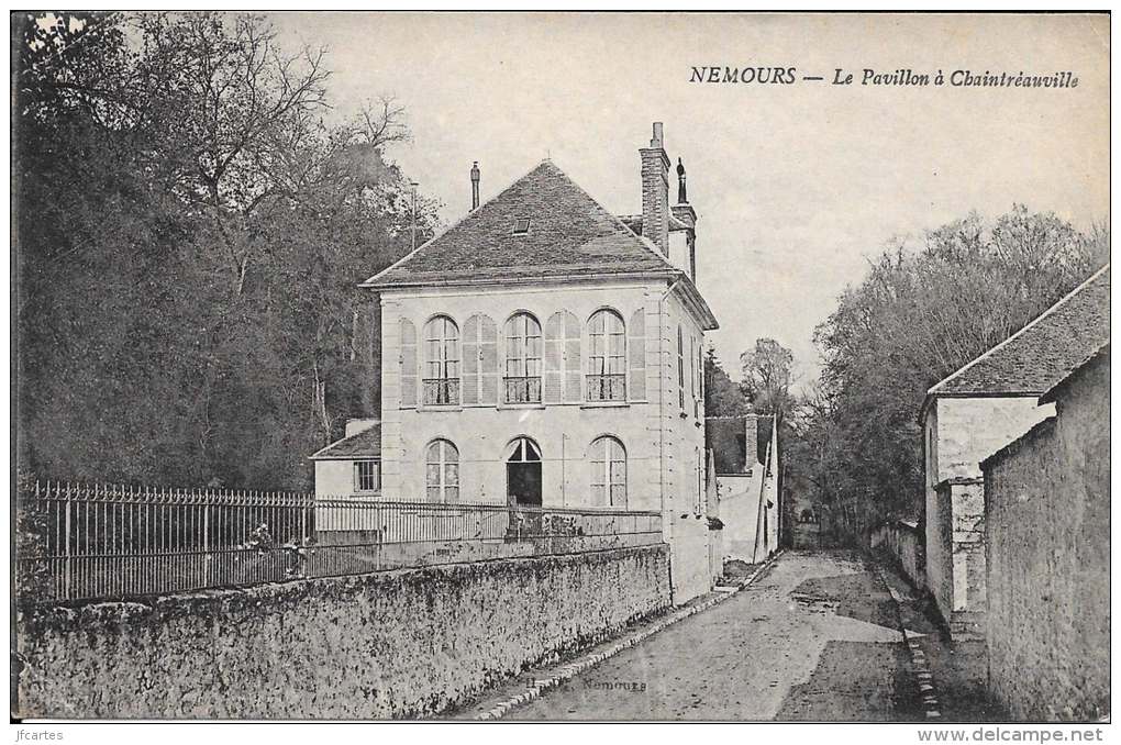 77 - NEMOURS (Commune De St Pierre Les Nemours) - Le Pavillon à  Chaintréauville - Saint Pierre Les Nemours