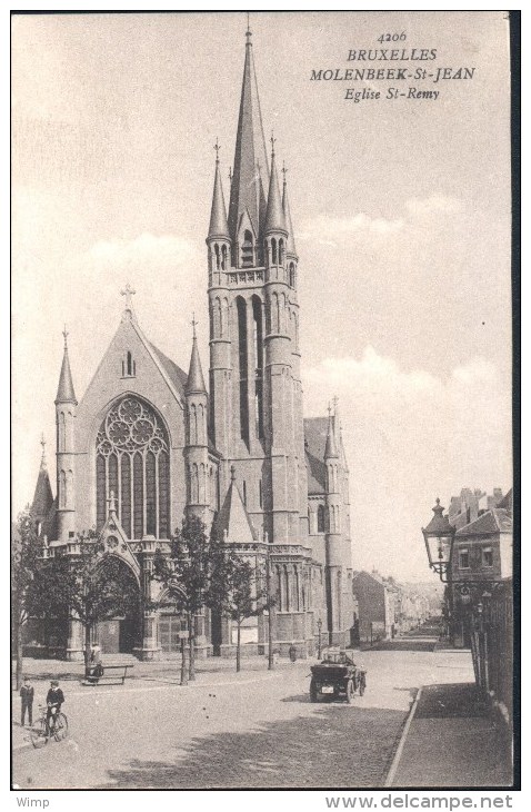 Molenbeek :  Eglise St Rémy Avec Ancétre - Molenbeek-St-Jean - St-Jans-Molenbeek