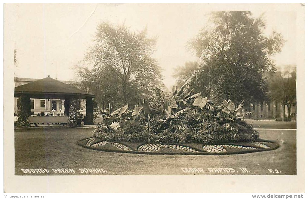 262927-Iowa, Cedar Rapids, RPPC, George Greene Square, Garden, Photo No P.2 - Cedar Rapids