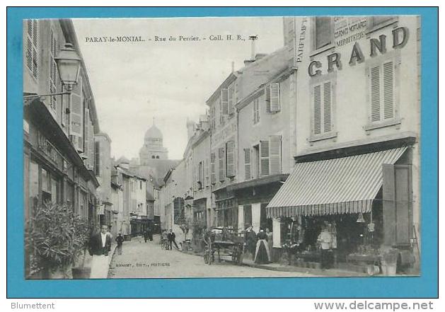 CPA Animée Commerces Rue Du Perrier PARAY-LE-MONIAL 71 - Paray Le Monial