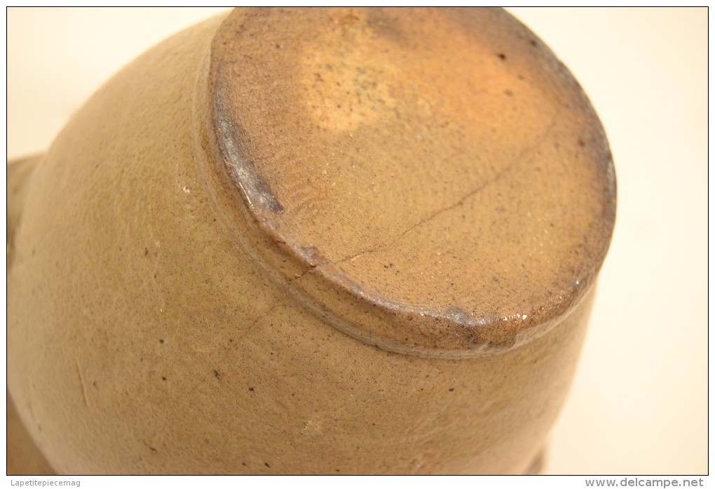 Petit pot en terre cuite de Jandun (Ardennes), poterie en terre vernissée, terre cuite : grès. Poterie