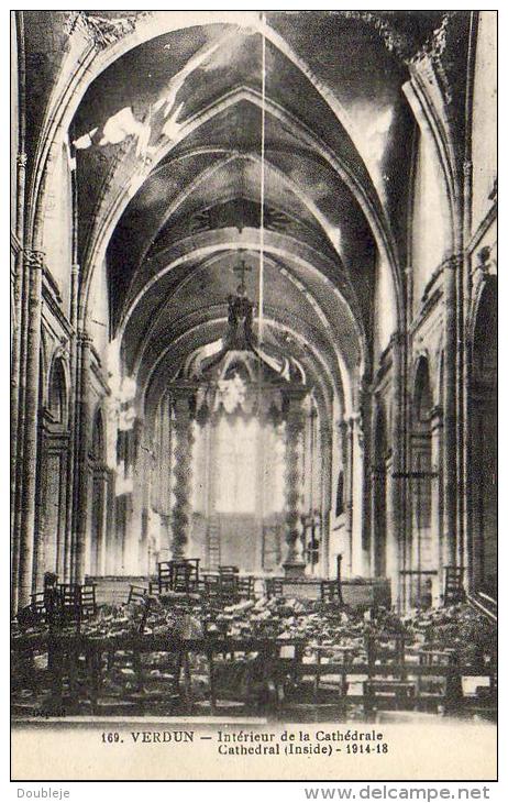 MILITARIA  GUERRE 1914- 18  VERDUN  Intérieur De La Cathédrale  ..... - Guerra 1914-18