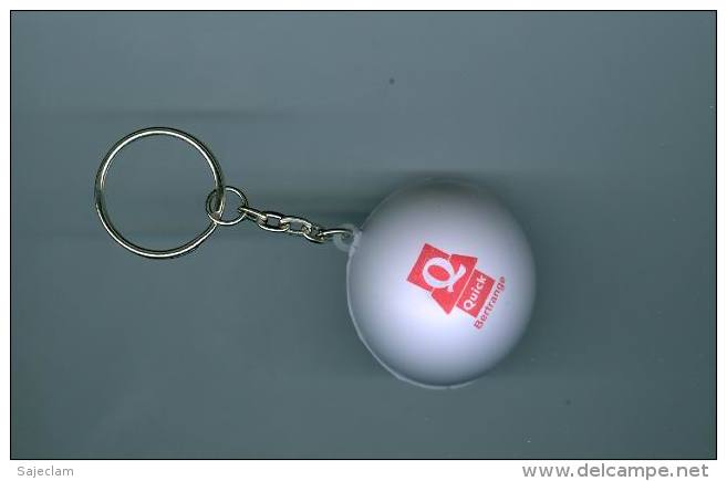 1 Porte-clé "QUICK" Bertrange (en Boule Diamètre:3cm) - Porte-clefs