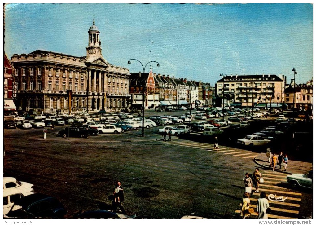 59-CAMBRAI.....PLACE DE L´HOTEL DE VILLE...CPM - Cambrai