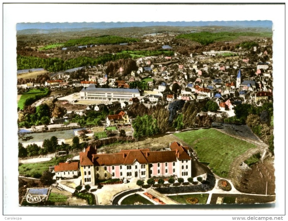 CP   USSEL (19) VUE AERIENNE SUR LA VILLE L HOPITAL ET COLLEGE MODERNE - Ussel