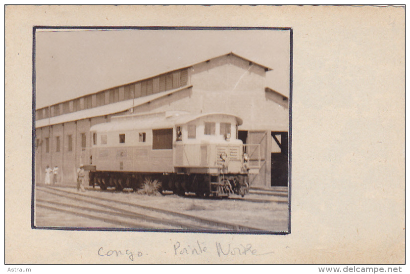 Cpa/photo-afr-congo Pointe Noire-animée-train En Gare - Pointe-Noire
