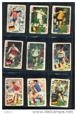 (Chewing Gum) « FOOTBALL BUBBLE GUM DANDY » Lot De 32 Chromos (des Répétitions) - Trading Cards