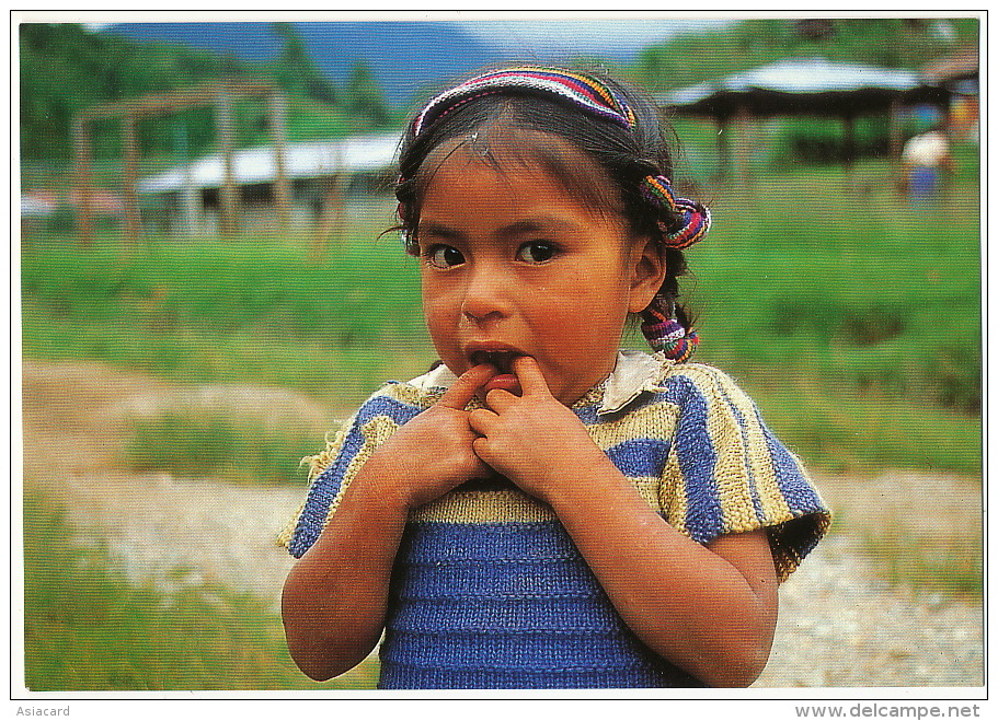 Guatemala Young Girl Photo Jean Michel Mazerolle Comité Catholique Contre La Faim - Guatemala