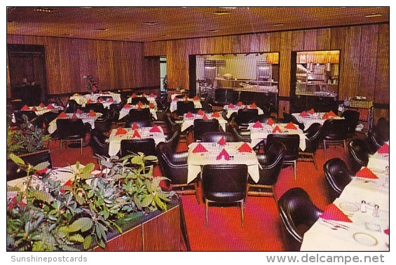 Red Carpet Room Of Buck's Famous Restaurant Asheville North Carolina - Asheville