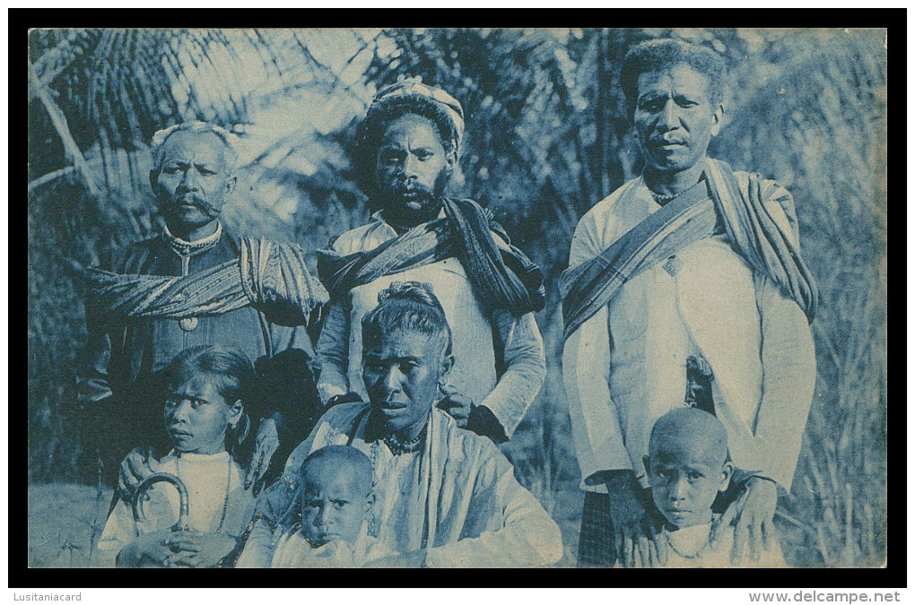 ASIA - TIMOR  - COSTUMES - Familia De Um Chefe (Ed. Da Missão) Carte Postale - Osttimor