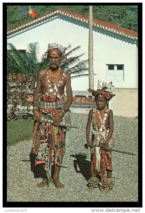 ASIA - TIMOR - Duas Gerações  ( Ed. M. N. F.  De Timor Nº 13) Carte Postale - Timor Oriental