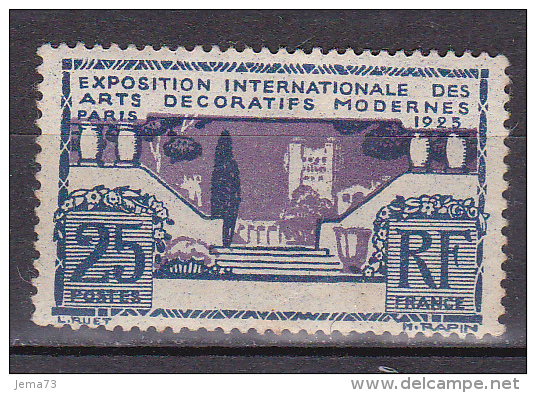 N° 213 Exposition Internationale Des Arts Décoratifs à Paris Ti: Mbre Neuf Neuf Avec  Trace De Charnière - Unused Stamps