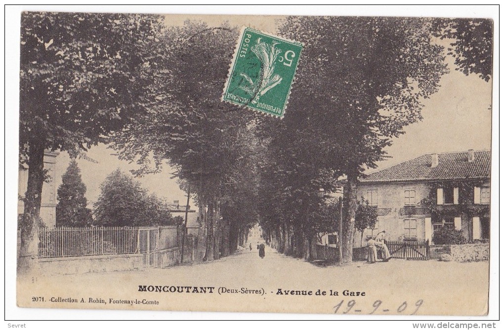 MONCOUTANT  - Avenue De La Gare.. - Moncoutant