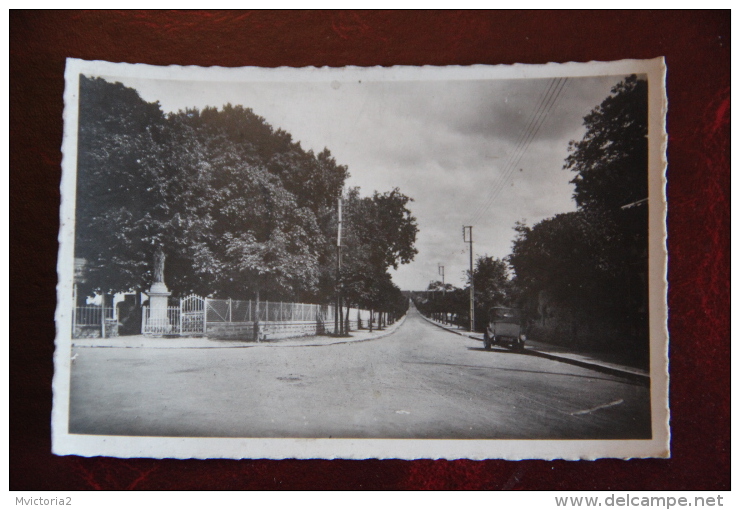 MONTENDRE - Avenue De La République - Montendre