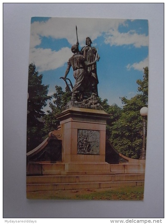 1 Cpa - United States - Pawtucket - Civil War Monument (2 Scans) - Pawtucket